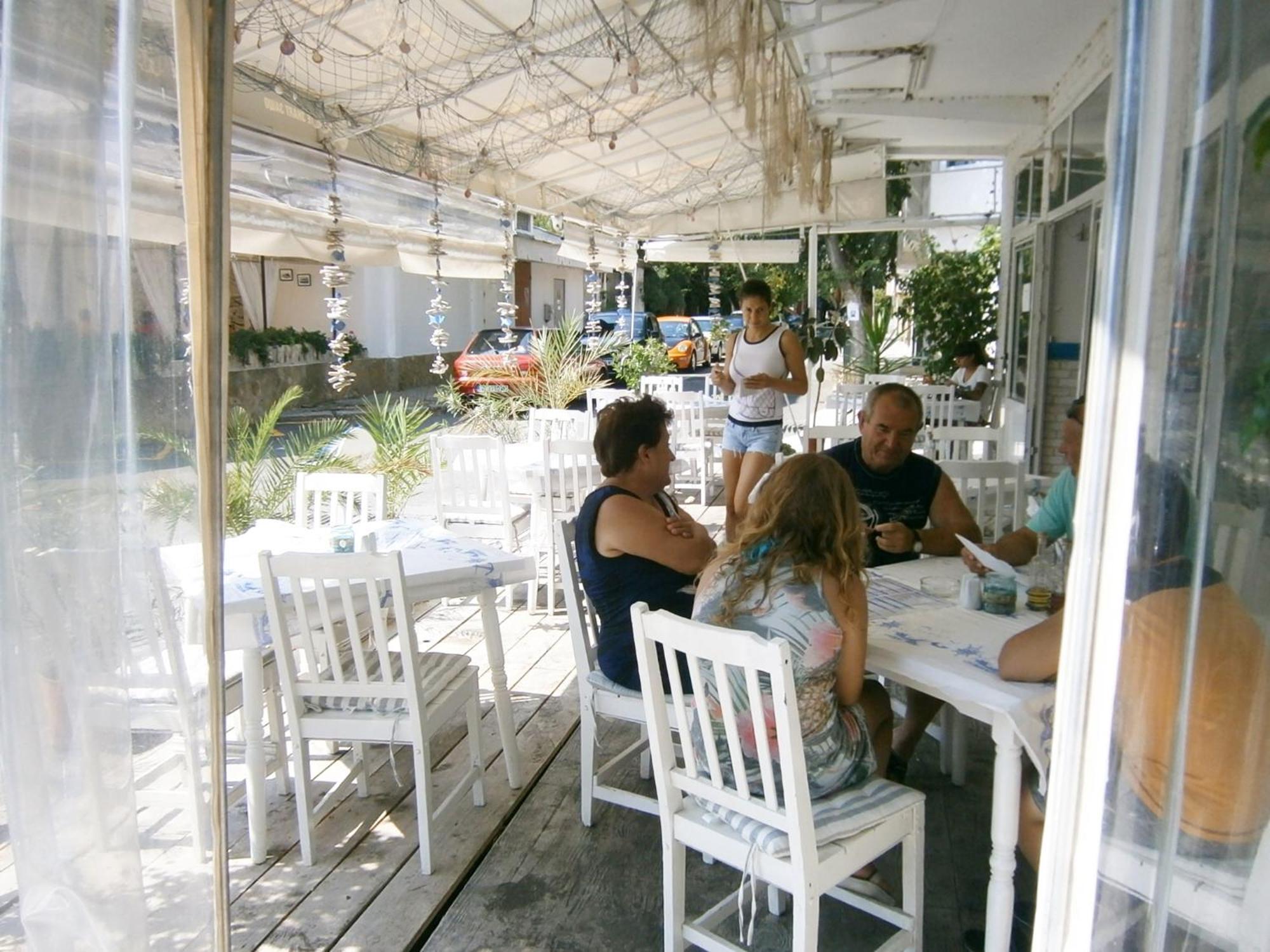 Family Hotel White House Pomorie Ngoại thất bức ảnh